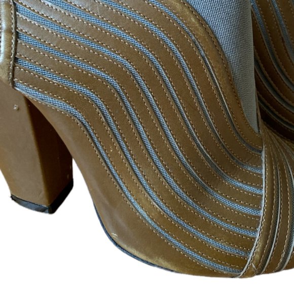 Givenchy vintage leather chunky ankle booties - Picture 3 of 12